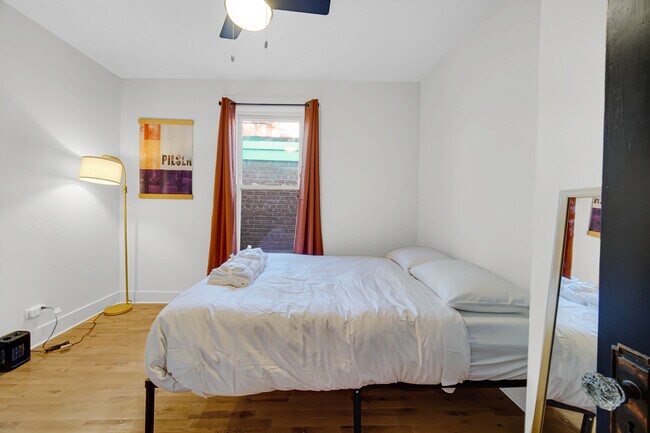 Building Photo - 1510 W Cullerton St