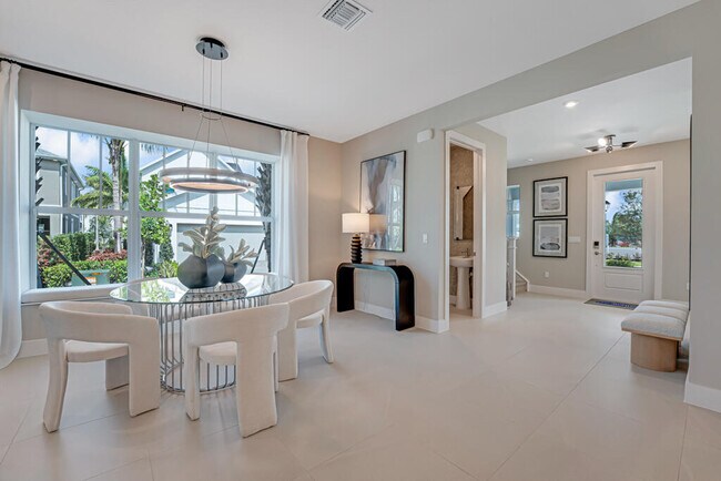 Building Photo - 923 SW Pr Ave