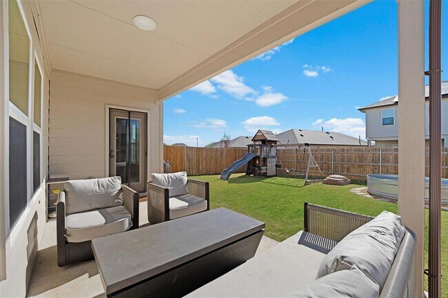 Building Photo - 144 Calgary Ln