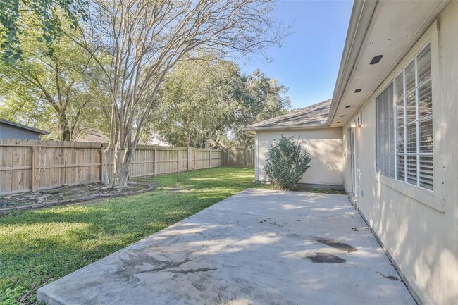 Building Photo - 16211 Cypress Trace Dr