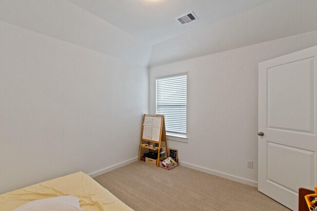 Building Photo - 12335 Summerbrook Dr