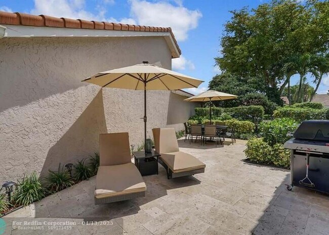 Building Photo - 10552 Santa Laguna Dr