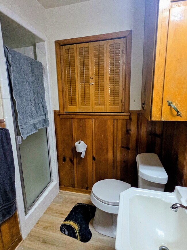 Building Photo - 1311 Patricia Dr