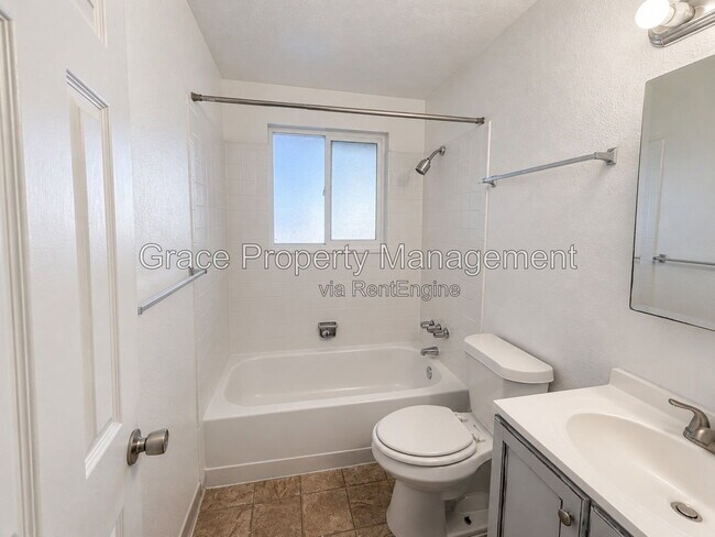Building Photo - 6630 Knox Ct