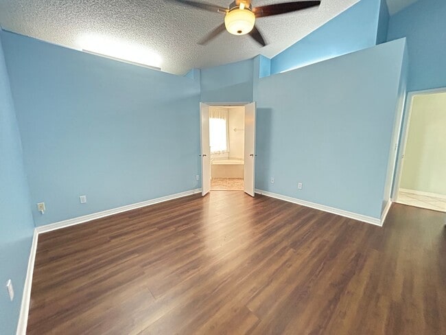 Building Photo - Amazing Dream Home with Water View and Pri...