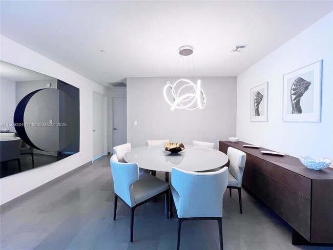 Building Photo - 68 SE 6th St