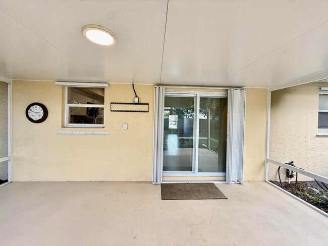 Building Photo - 486 NE Solida Cir