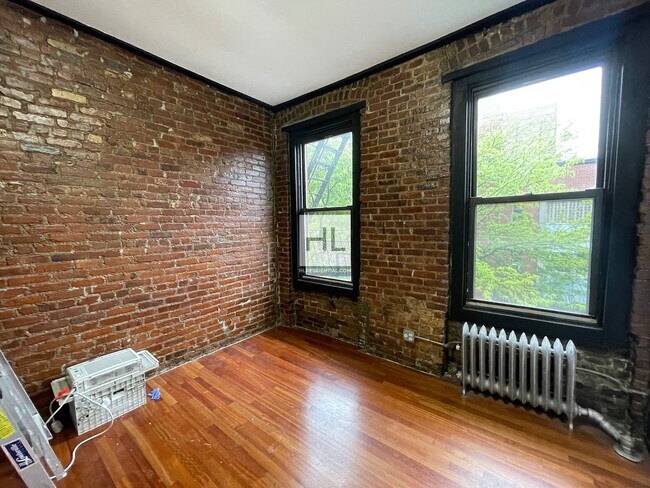 Building Photo - EAST 13 STREET