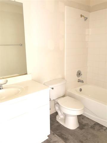 Building Photo - 1709 Oak Brook Ln