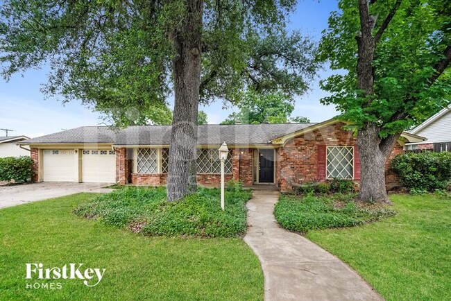 Primary Photo - 1424 Wreyhill Dr