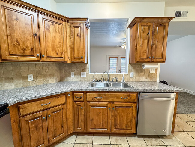 Building Photo - 248 S 550 W