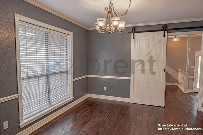 Building Photo - 10926 Mosswood Dr
