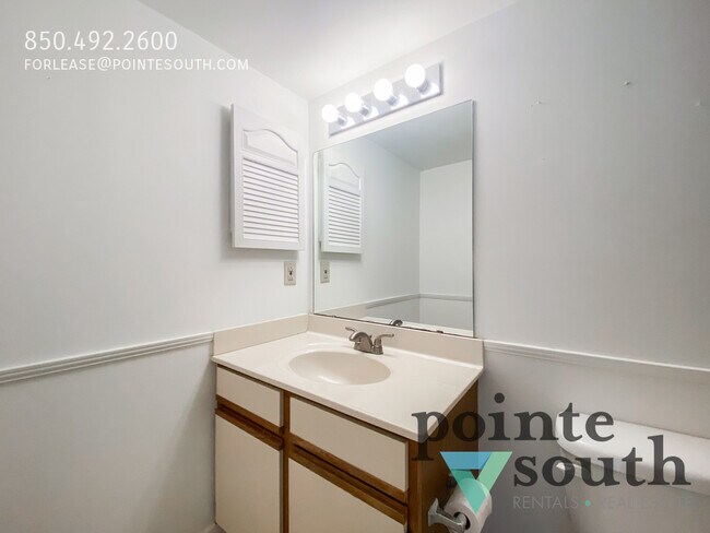 Building Photo - 14100 River Rd