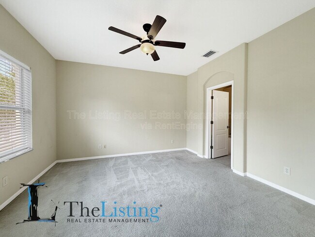 Building Photo - 7411 Surrey Wood Ln