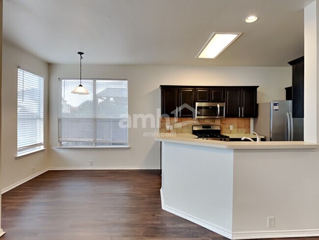 Building Photo - 2516 Aiken Ln