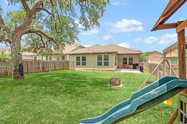 Building Photo - "Charming 3-Bedroom San Antonio Home with Granite Elegance - 1854 Sq Ft of Comfort!"