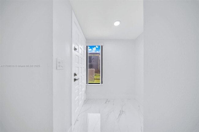 Building Photo - 10136 NW 41st St