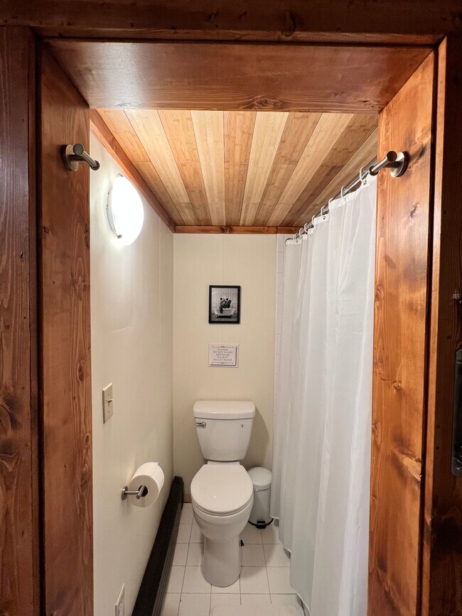 Building Photo - 59 Elm Dr