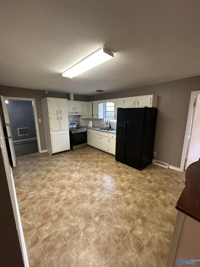 Building Photo - 613 Dawson Terrace NW