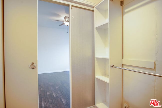 Building Photo - 6501 Drexel Ave