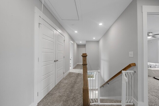 Building Photo - 1511 Kingbird Dr
