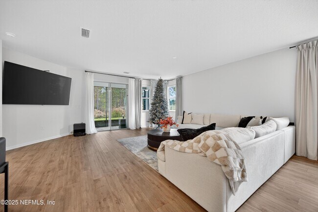 Building Photo - 7775 Dunhill Ct