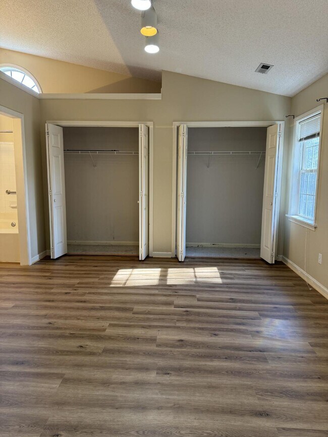 Building Photo - Charming 3-Bedroom, 2-Bathroom Home for Rent – Perfect for Comfortable Living!