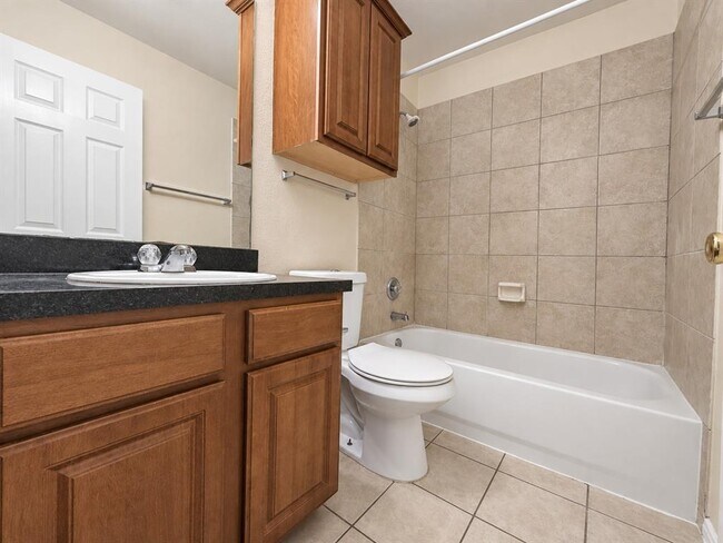 Building Photo - 1408 Bergin Ct