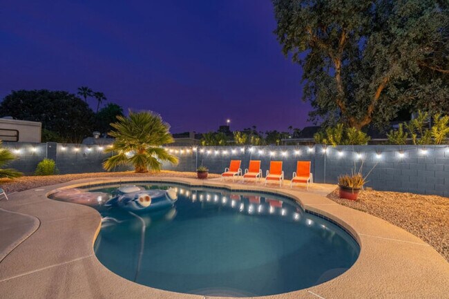 Building Photo - Downtown Gilbert Boho-Oasis|Pool|Gazebo|Ga...