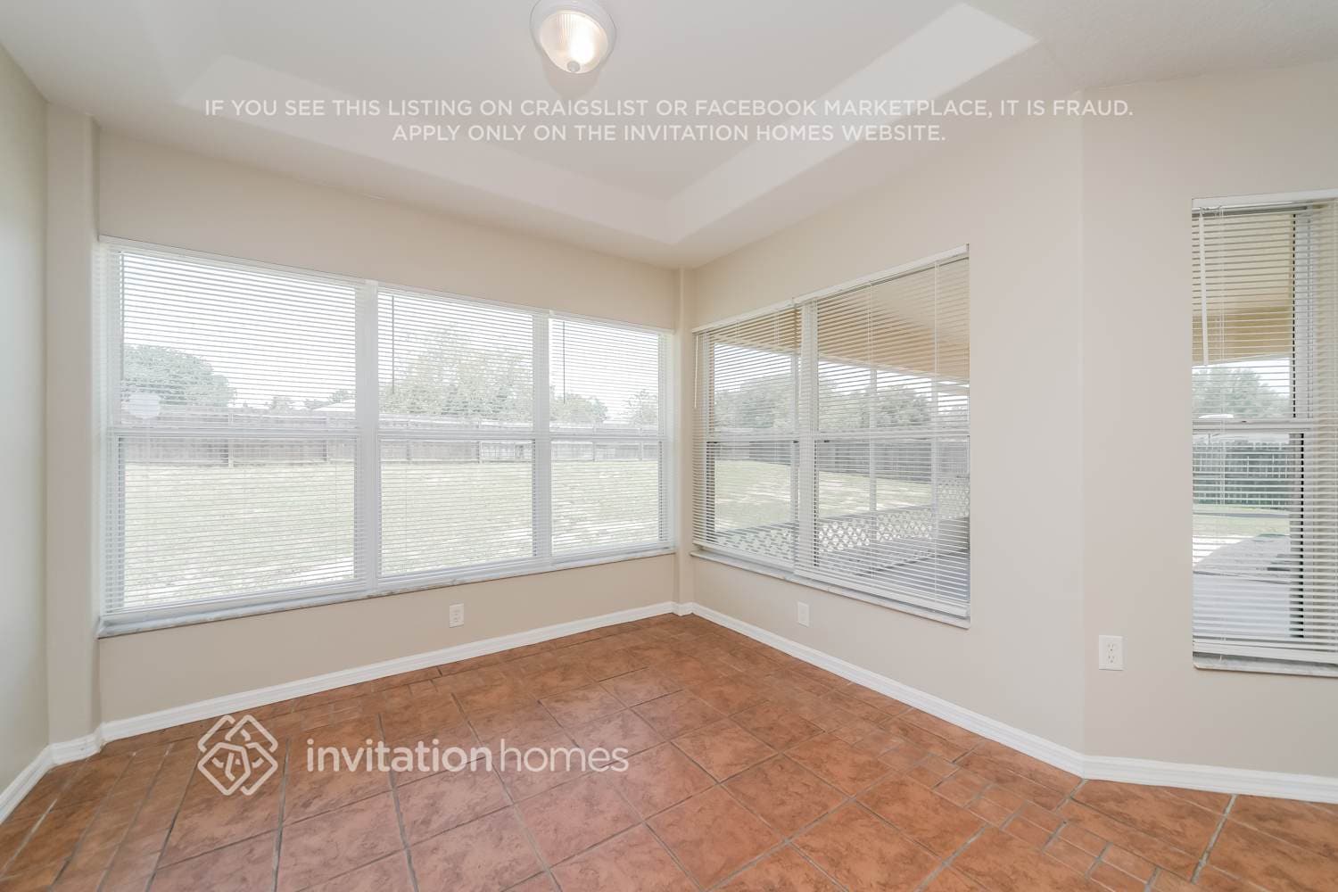 Building Photo - 13343 Biscayne Dr