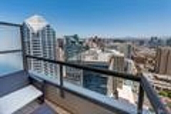 Building Photo - Beautiful Condo at Electra!