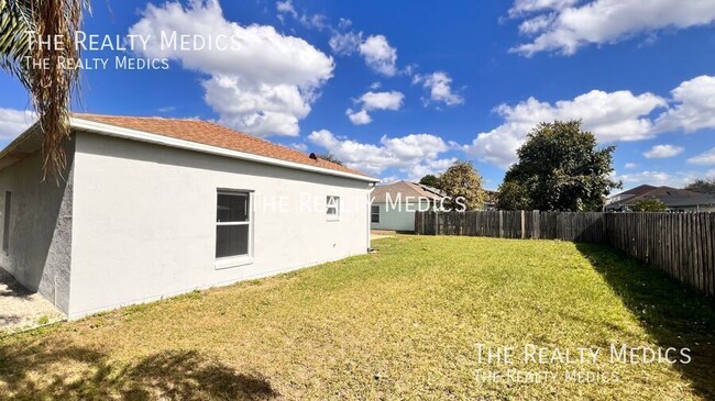 Building Photo - Spacious 4-Bedroom Home in Kissimmee!