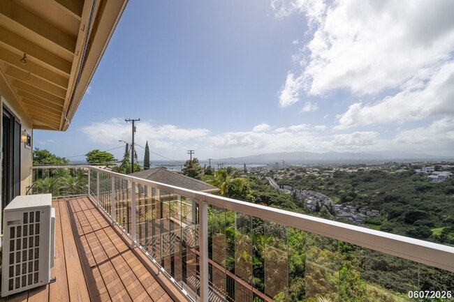 Building Photo - $3650.00 | 2bd/2.5ba Single Family Home in Halawa Heights