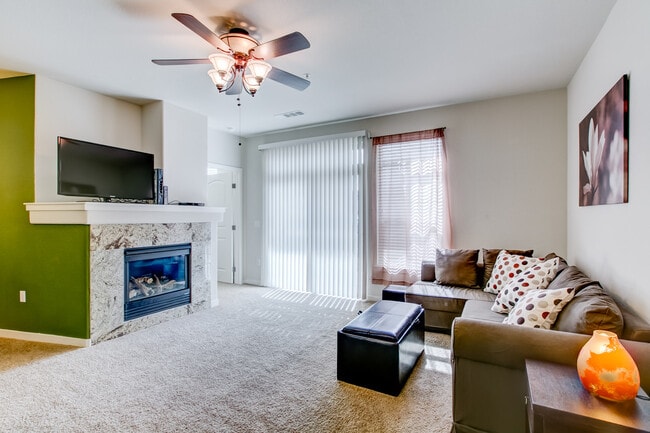 Living Room - 13456 Via Varra