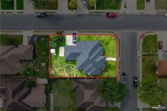 Building Photo - 22 E Beech St