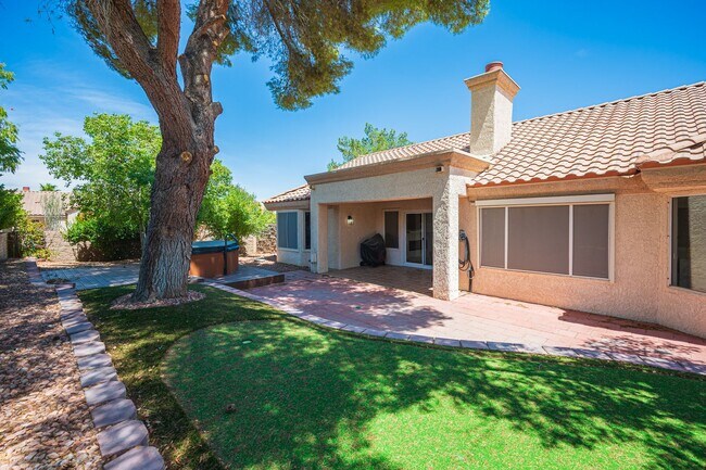 Building Photo - Sun CIty Summerlin 55+, Highly Upgraded, S...