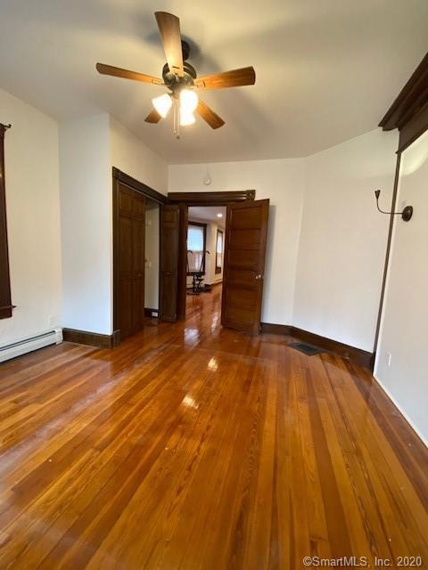 Building Photo - 174 Meadow St