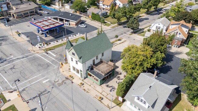 Building Photo - 5520 W Vliet St