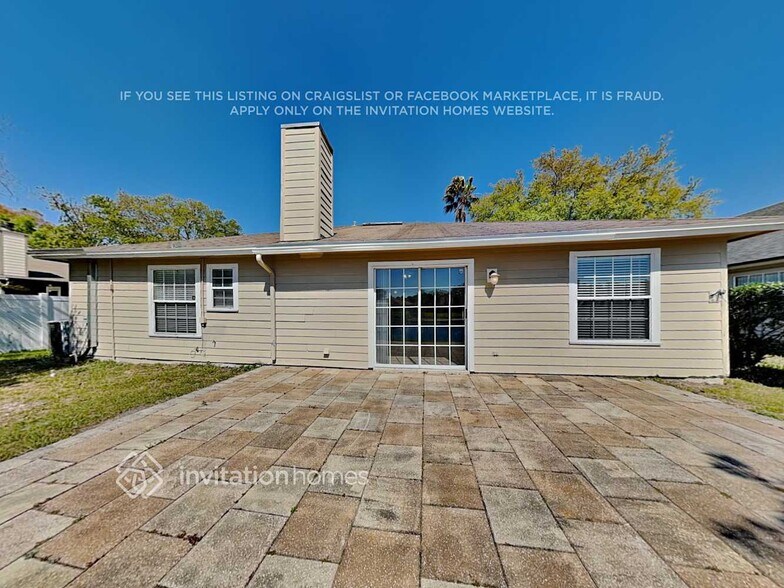 Building Photo - 7624 Fawn Lake Dr N