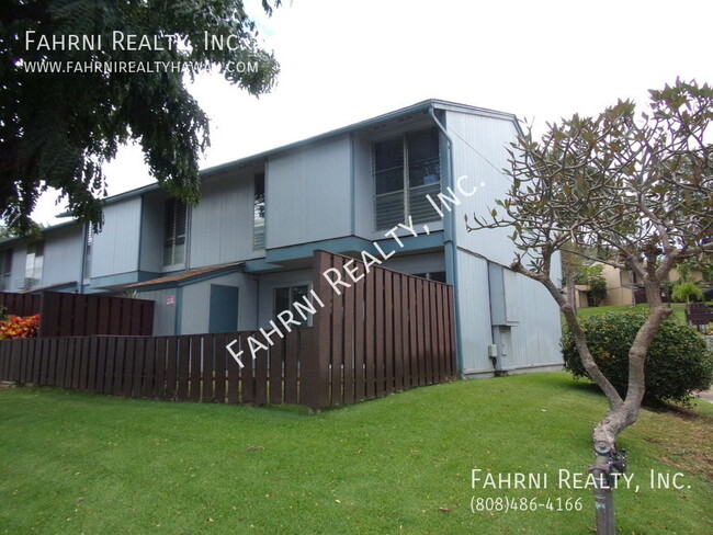 Building Photo - PALEHUA GARDENS - Upgraded 3 Bedroom Townhome