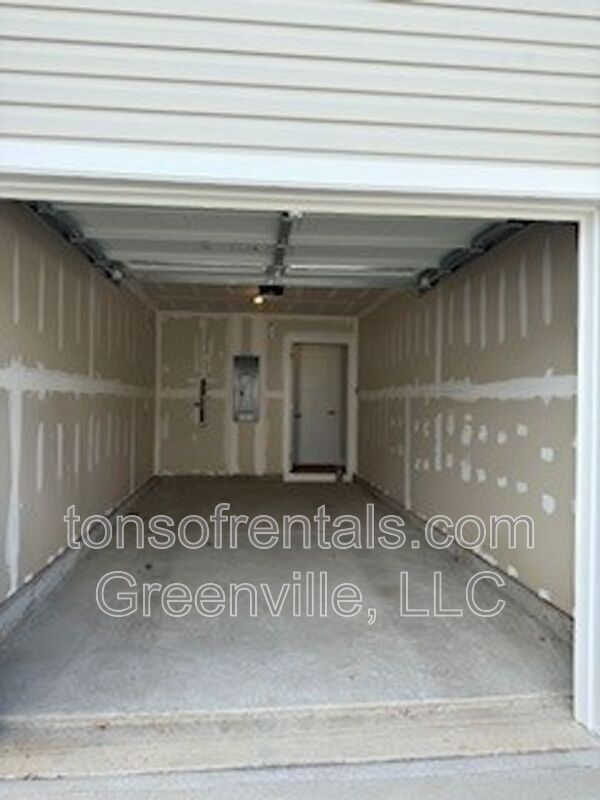 Building Photo - 4527 Duparc Way