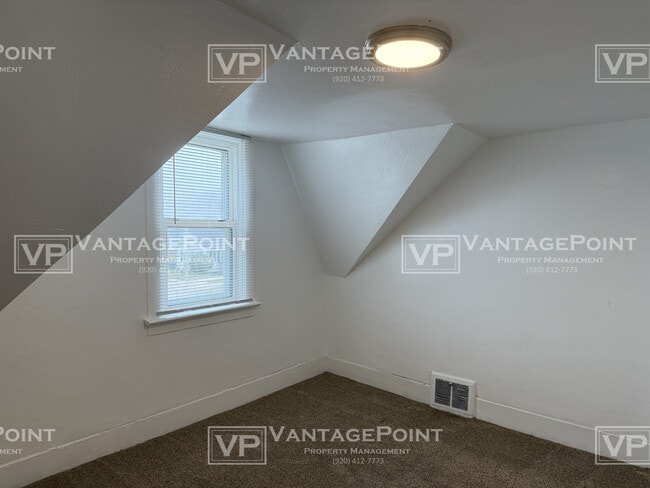 Building Photo - 700 S Baird St