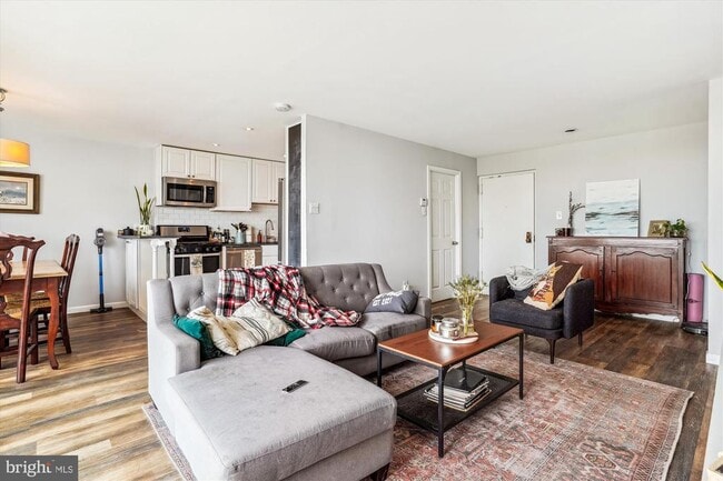 Building Photo - 1510 12th St N