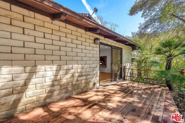 Building Photo - 535 Crater Camp Dr