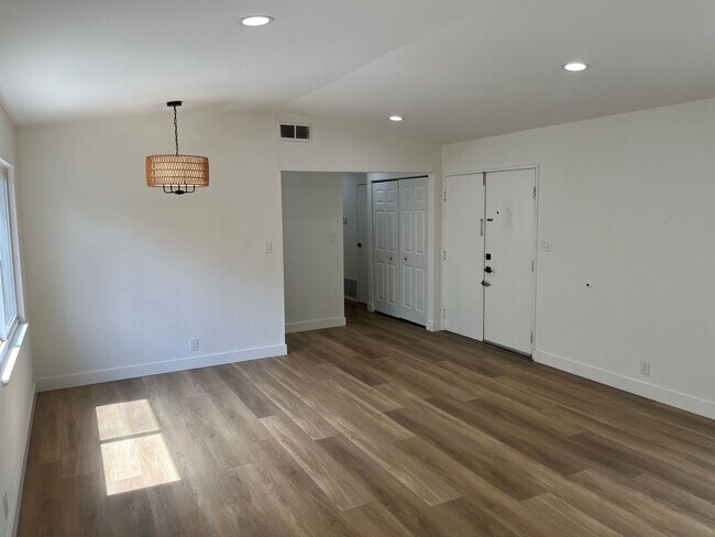Building Photo - Remodeled Cupertino Gem in Top-Rated School District!