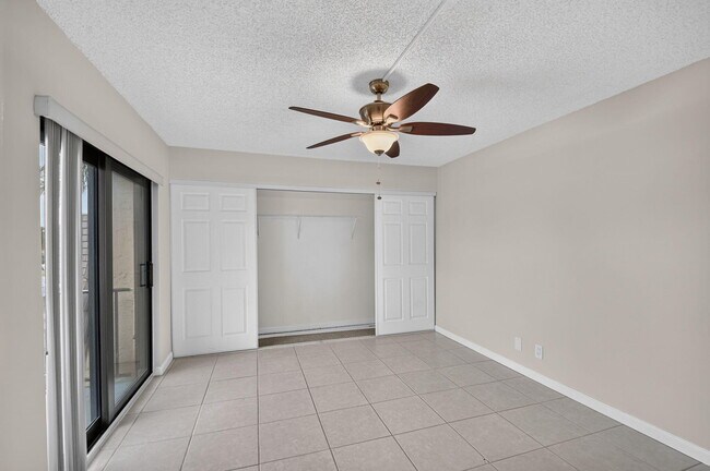 Building Photo - 744 Springdale Cir