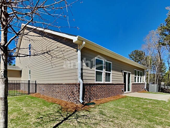 Building Photo - 5263 Blue Mountain Dr