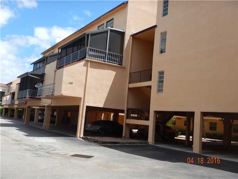 Building Photo - 430 Commodore Dr