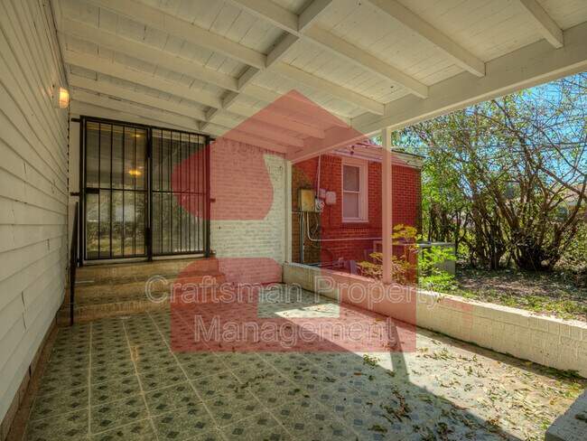 Building Photo - 1201 Carverdale Dr