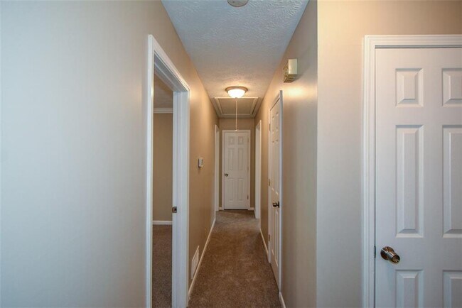 Building Photo - 1316 White Oak St SE